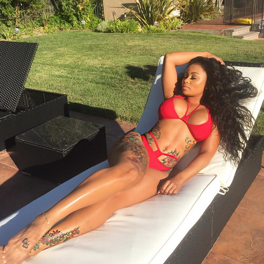 Blac Chyna jobbar på brännan. Blac Chyna jobbar på brännan.